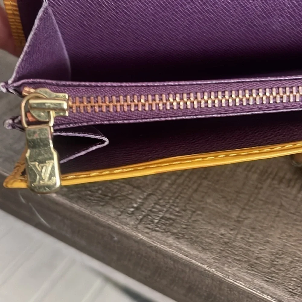 Louis Vuitton beautiful gold